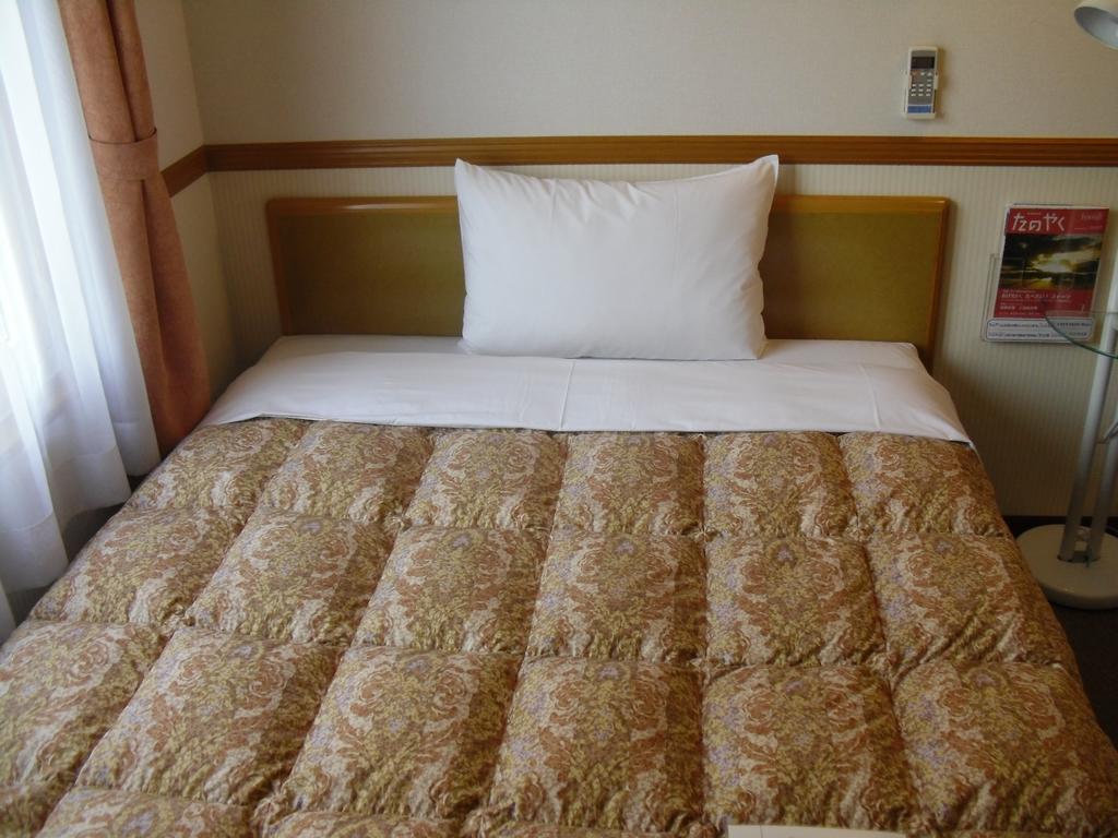 Toyoko Inn Tokyo Shinagawa-Eki Takanawa-Guchi Exterior photo